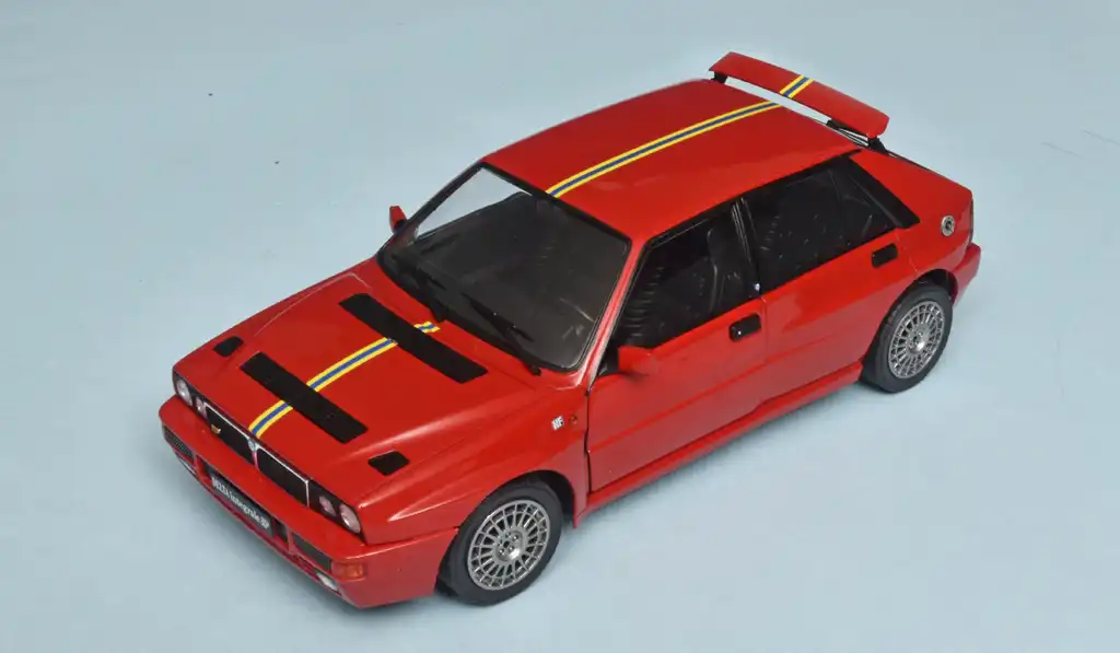 18solido Lancia Delta HF 1995 3 18solido Lancia Delta HF 1995 3