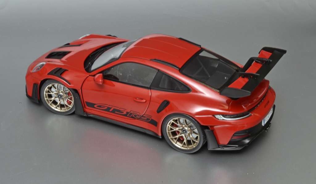 18solido Porsche 911 992 GT3 RS 2024 3 18solido Porsche 911 992 GT3 RS 2024 3