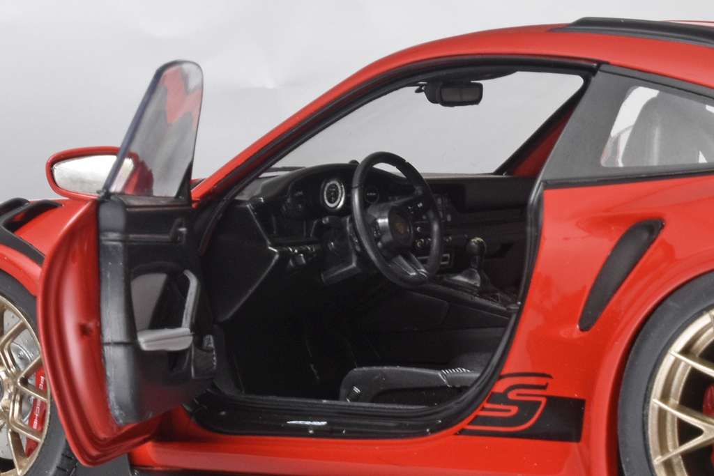 18solido Porsche 911 992 GT3 RS 2024 4 18solido Porsche 911 992 GT3 RS 2024 4