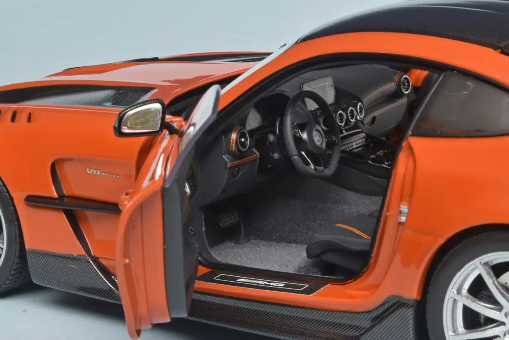 18minic Mercedes AMG GT Black Series 2021 5 (1) 18minic Mercedes AMG GT Black Series 2021 5 (1)