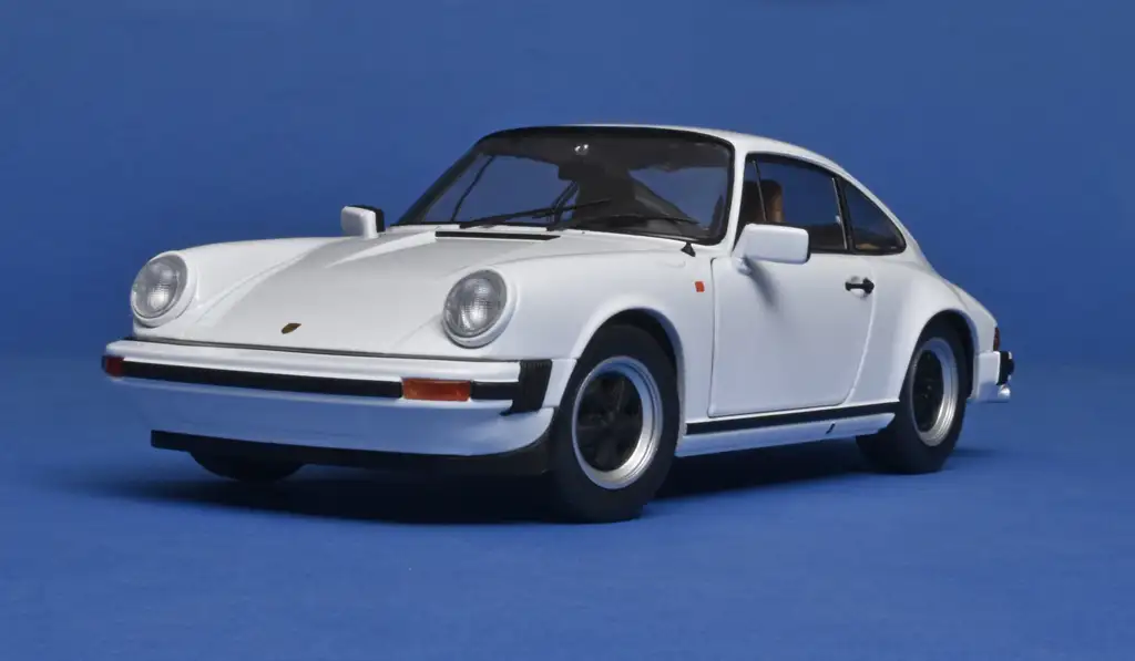 18solido Porsche 911 930 3.0 SC 74 1 18solido Porsche 911 930 3.0 SC 74 1
