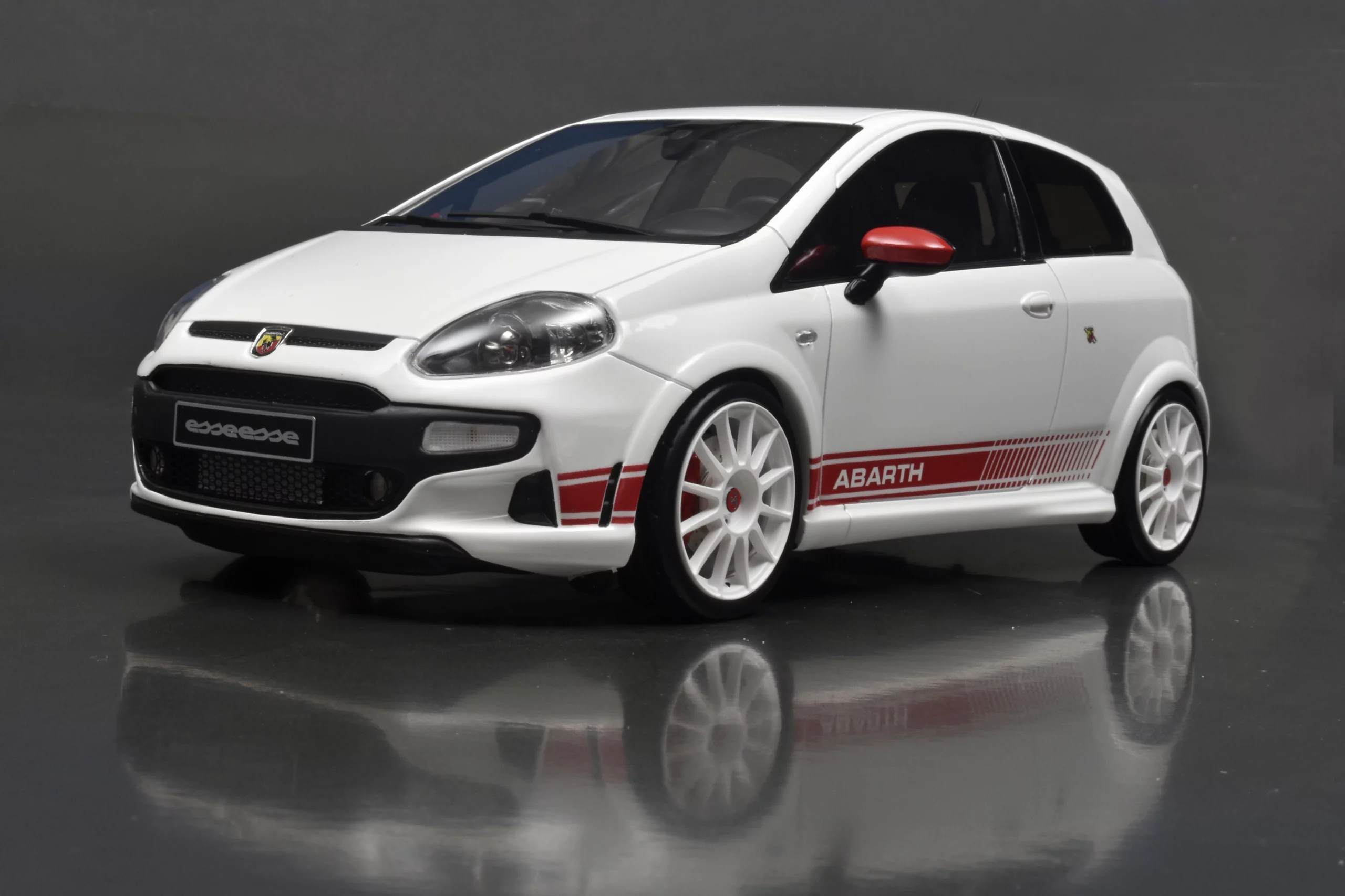 18OttOm Fiat Punto Abarth Esseesse 2010 2 18OttOm Fiat Punto Abarth Esseesse 2010 2