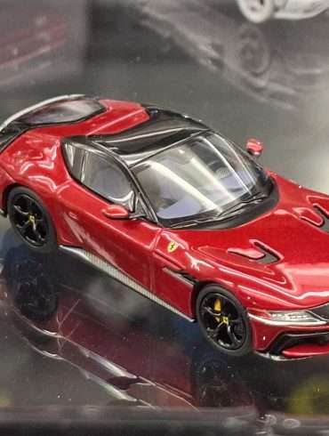 1;64 BBR Ferrari 12Cilindri 1