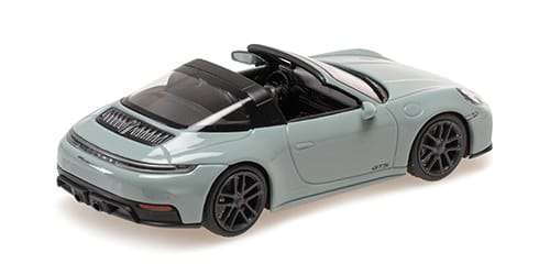 43Minichamps 410064140 (2) 43Minichamps 410064140 (2)