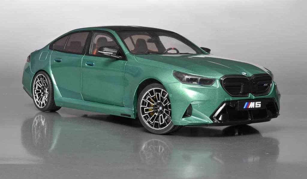 18solido BMW M5 G90 2025 1 18solido BMW M5 G90 2025 1