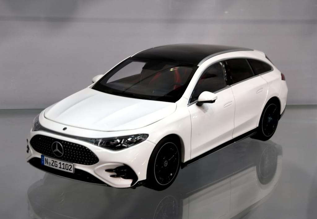INT 118 NZG Mercedes Benz CLA Shooting Brake INT 118 NZG Mercedes Benz CLA Shooting Brake