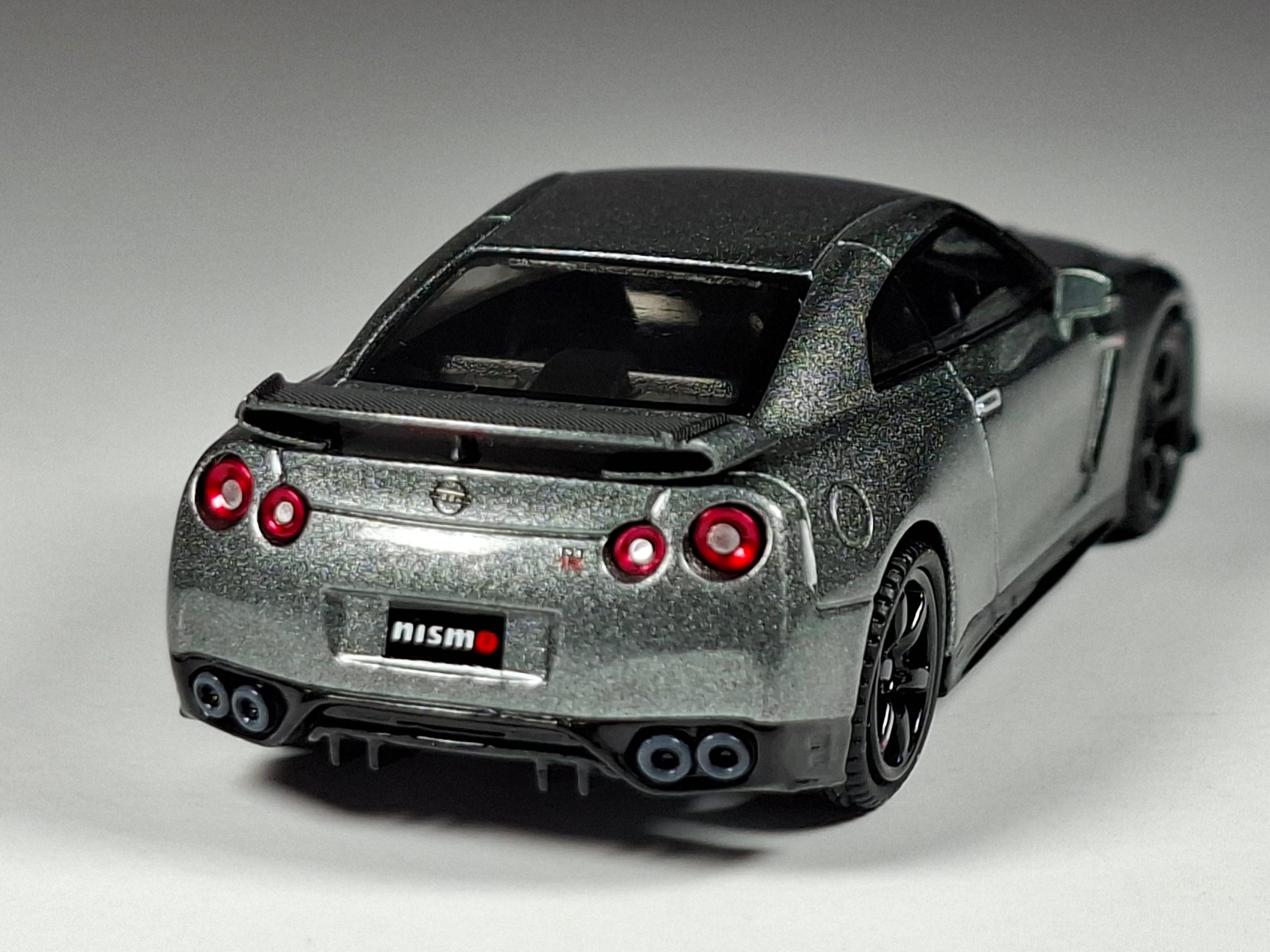 1;64 Mini GT Nissan GT R 4 1;64 Mini GT Nissan GT R 4