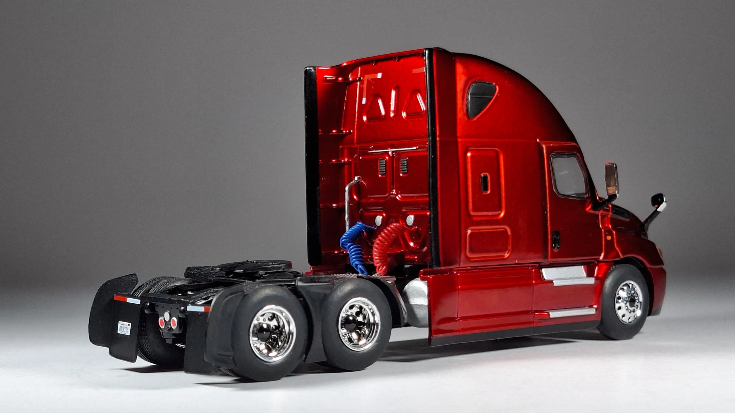 1;64 Ixo Freightliner Cascadia 2 1;64 Ixo Freightliner Cascadia 2