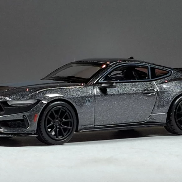 1;64 Mini GT Ford Mustang Dark Horse 1
