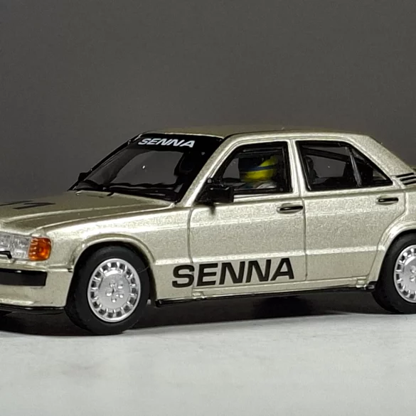 1;64 Mini GT Mercedes Benz 190E 2.3 16 1
