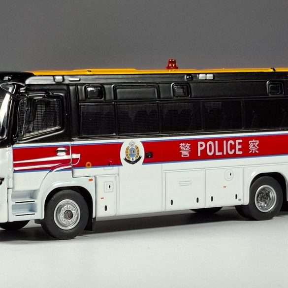 1;76 Tiny Mercedes Benz Atego Police APT Tactical Bus 1