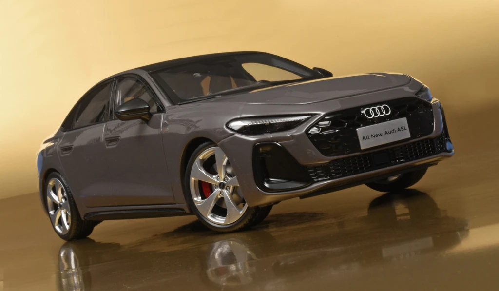 18Paudi Audi A5L 2025 1 18Paudi Audi A5L 2025 1