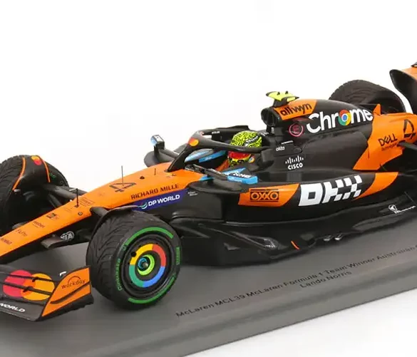 18spark McLaren MCL39 2025 Norris 1