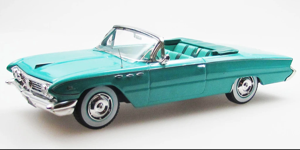 43esval Buick LeSabre 1961 3