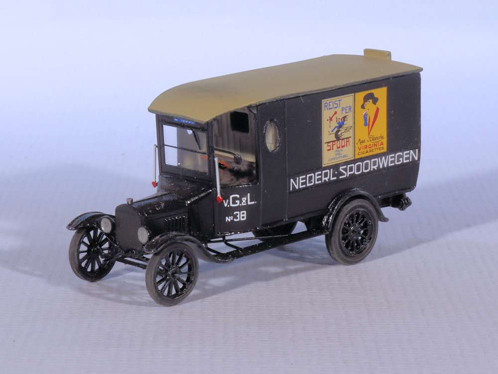 INT3 26.Artitec 87.Ford TT VGL(1)
